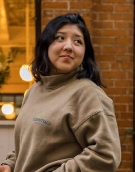 Débora Bautista as Entrevistadora