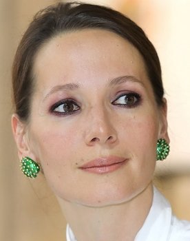 Daria Zlatopolskaya as self/host