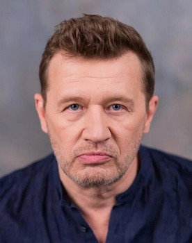 Oleg Fomin as Vladimir