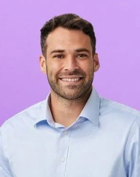 Alex Henderson as Self - Contestant