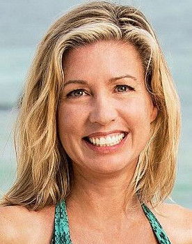 Chrissy Hofbeck as self