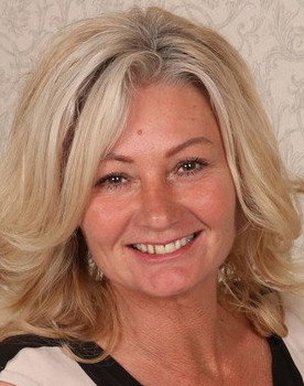 Mature British Ellen