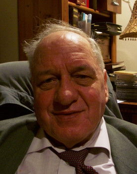 Ernie Hunt as Himself