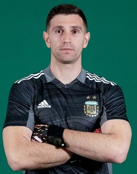 Emiliano Martínez as Self