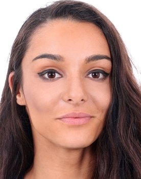 Deonna Kupryk as 