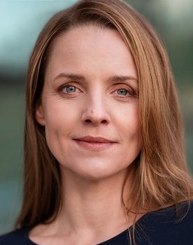 Melissa O. Bowen as Wendy Mivener