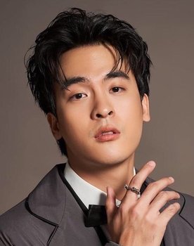 Act Tanachai Kulcharoentanachot as Win