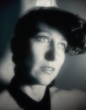 Sara Lynch as Sue Duffrey