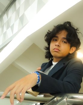 M. Kifahi Avicena Harris as Guitarist