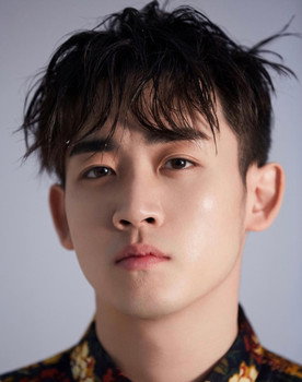 Liu Weilong as [Police Officer]