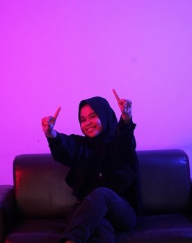 Nugtya Maitsaa Nahdah as Office Worker 1