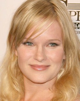 Nicholle Tom as Sadie