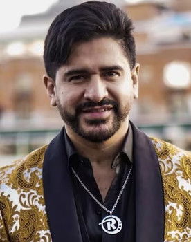 Ariel Puchetta as Himself