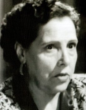 Maria Olguim as D. Ana