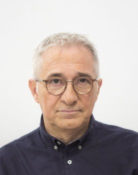 Javier Sardà as Padre Javier
