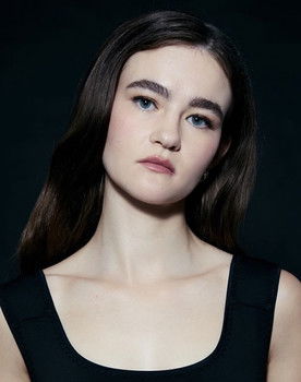 Millicent Simmonds as Chloe