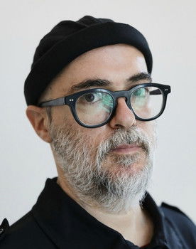 Santiago Loza as (voz)