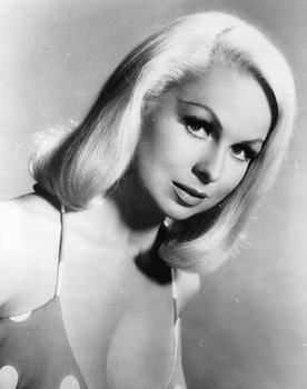 Joi Lansing as Caroline