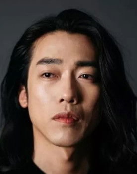 Kwon Oh-cheol as Court audience