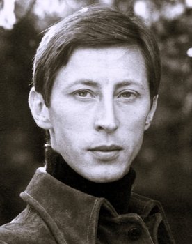 Murray Melvin as Professor Worth