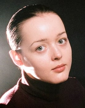 Anna Cobb as Zadie