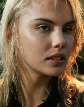 Cynthia Erland as Anchorwoman