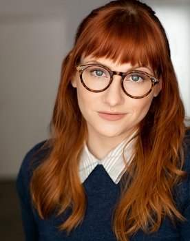 Dayeanne Hutton as Carey