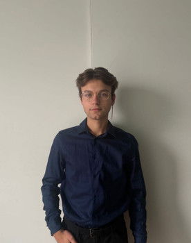 Luca Magnaghi as Ragazzo 2