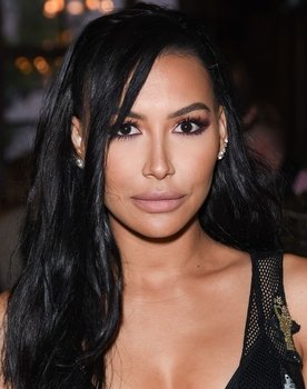 Naya Rivera as Hillary Winston