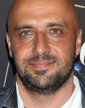 Per Melita as Mr. Bell