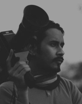 Gautam Valluri as Street Musician