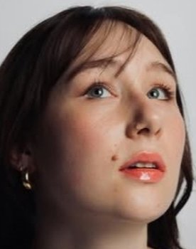 Mayleen Sommer as Trailerstimme (voice)