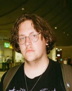 Albert Martin-Flaven as Crazy Veterinarian