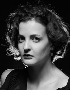 Chloe Callow as Dana