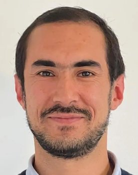 Juan Felipe Muñoz as Julio Díez