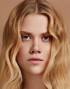 Serel Yereli as Alara