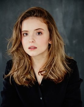 Lara Robinson as Edwina Bright