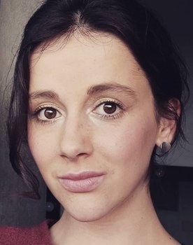 Teresa Mello Sampayo as Isabel