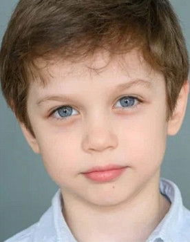 Ivan Philippov as Petya