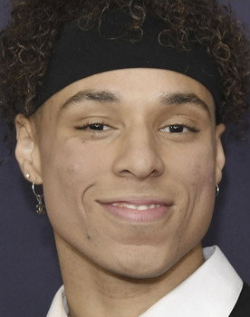 Larri Merritt as Self