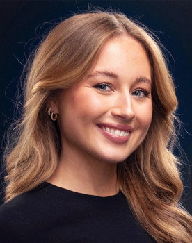 Jennie Sofie Lie Pickl as Caroline