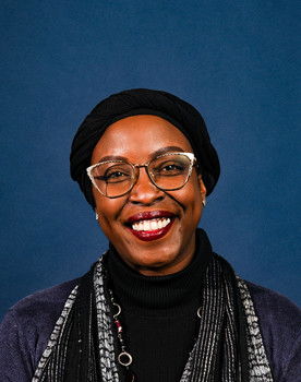 Ingrid Rama as Artiste's Mother