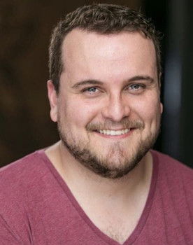 Daniel James Pike as Barry