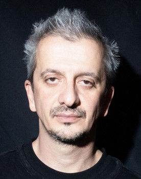 Konstantin Bogomolov as Oleg