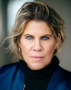 Inka Schmietendorf as Reporter