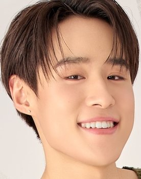 Thanat Danjesda as Self