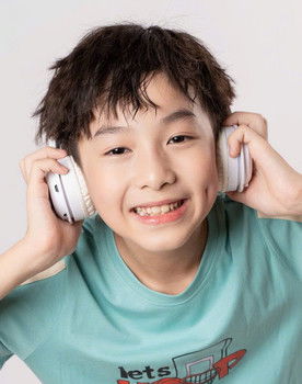 Quang Minh Nguyễn as Lộc