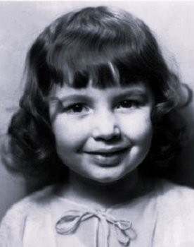Cora Sue Collins as Young Kathleen