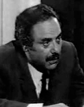 رَجل وَنوافذ