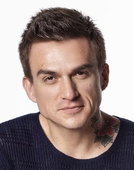 Vladislav Topalov as 